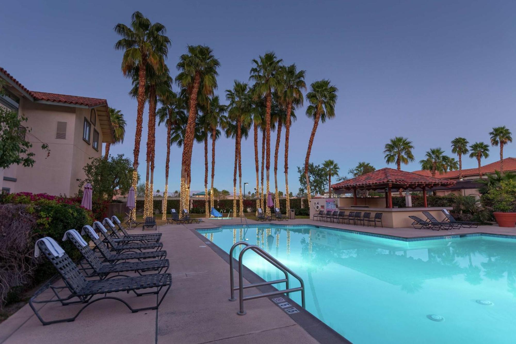 Hilton Garden Inn Palm Springs/Ранчо-Мираж Экстерьер фото